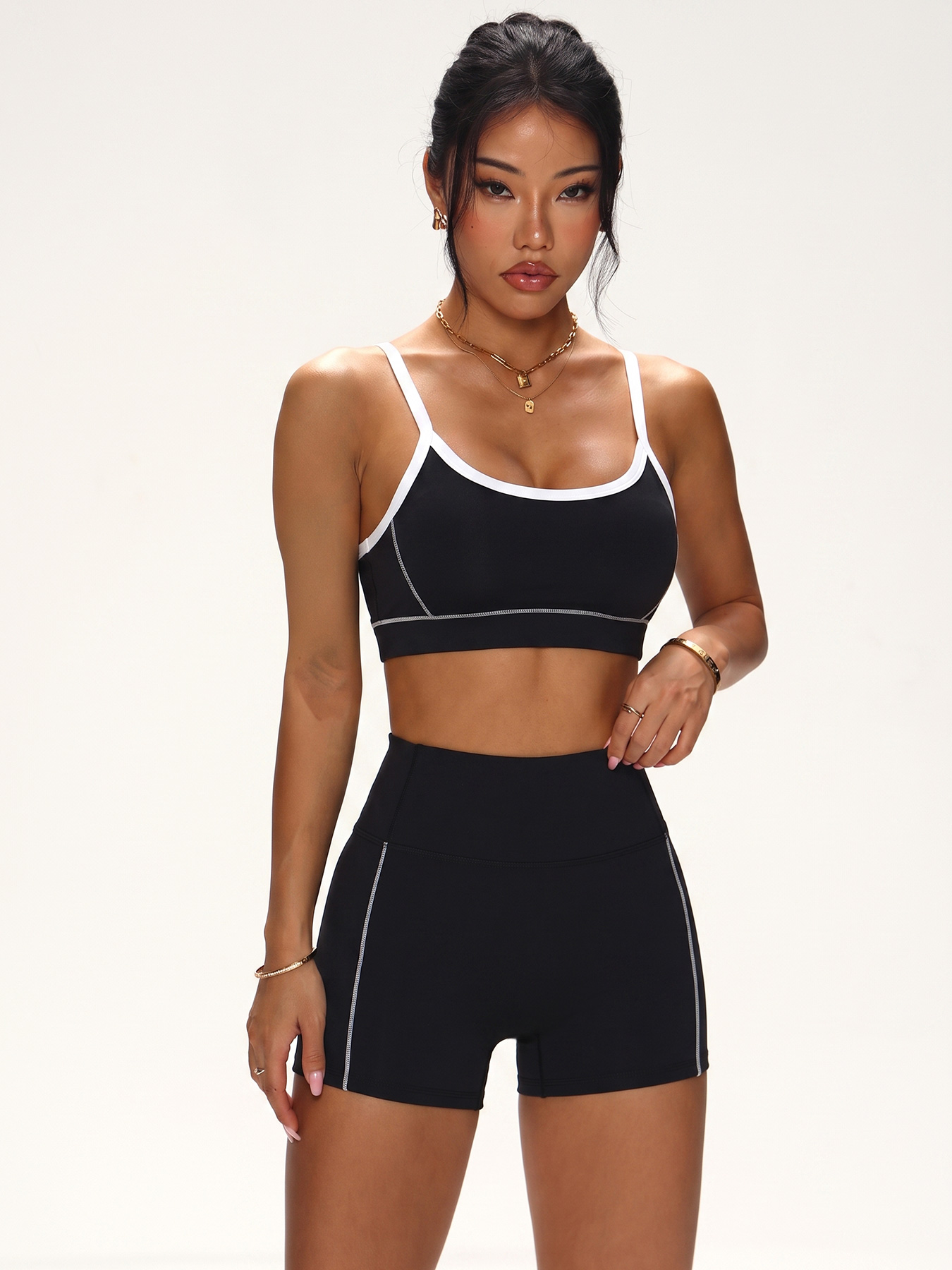 Бесшовный спортивный комплект  – обзор и цена Plunge Bra Push Up